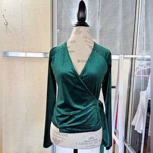 Kada Women’s Velvet Pine Green Classic Wrap Long Sleeve Blouse Size Small New